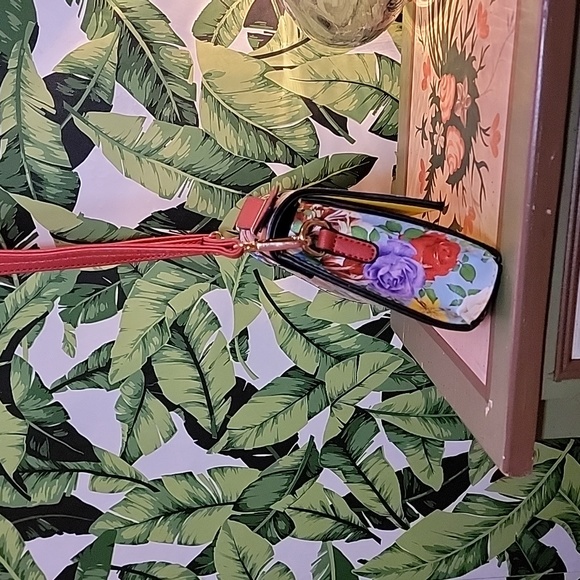 2 Pieces NWOT Red Yellow Floral Shoulder Handbag or Clutch w wallet wristlet - Picture 4 of 14